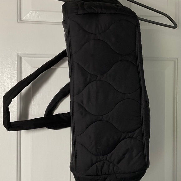 Vera Bradley Women’s Featherweight Travel Bag - Picture 11 of 15